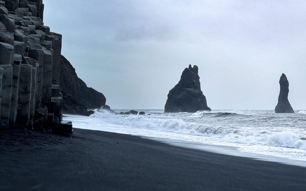 Plaża Reynisfjara Islandia - WayWithUs.com