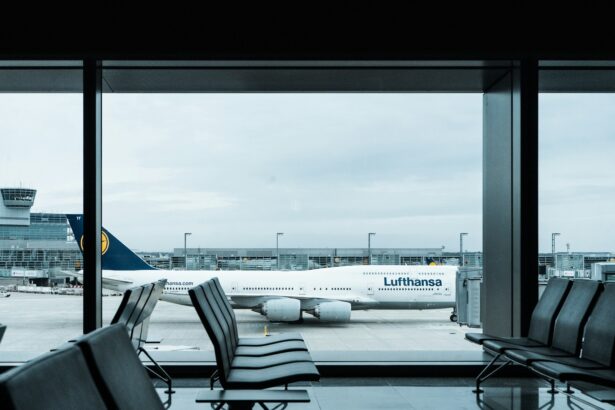 empty gray airport seats during daytime
