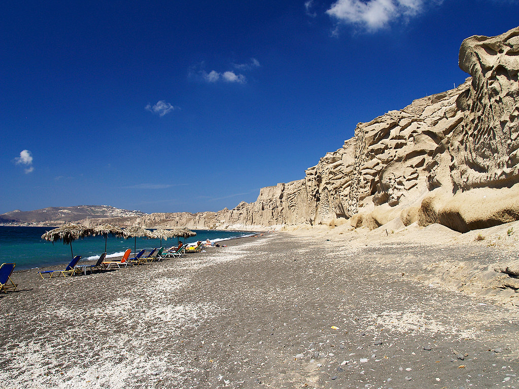 Perivolos Beach