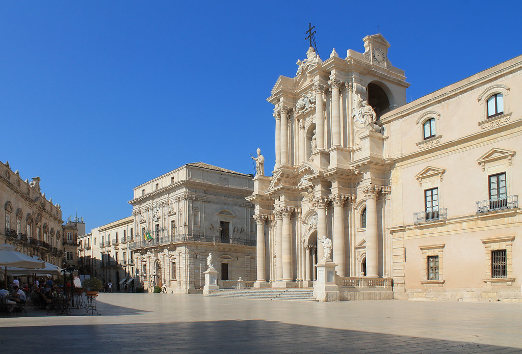 piazza duomo ortigia