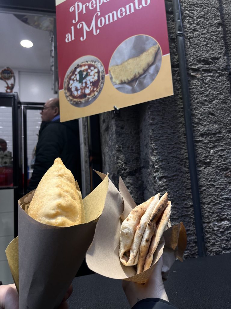 ’A Puteca d’ ’a Pizza — pizza fritta