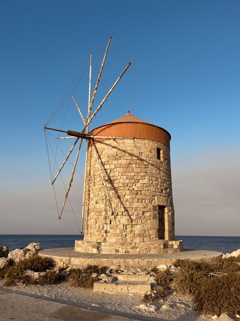Wiatraki Mandraki, Rodos