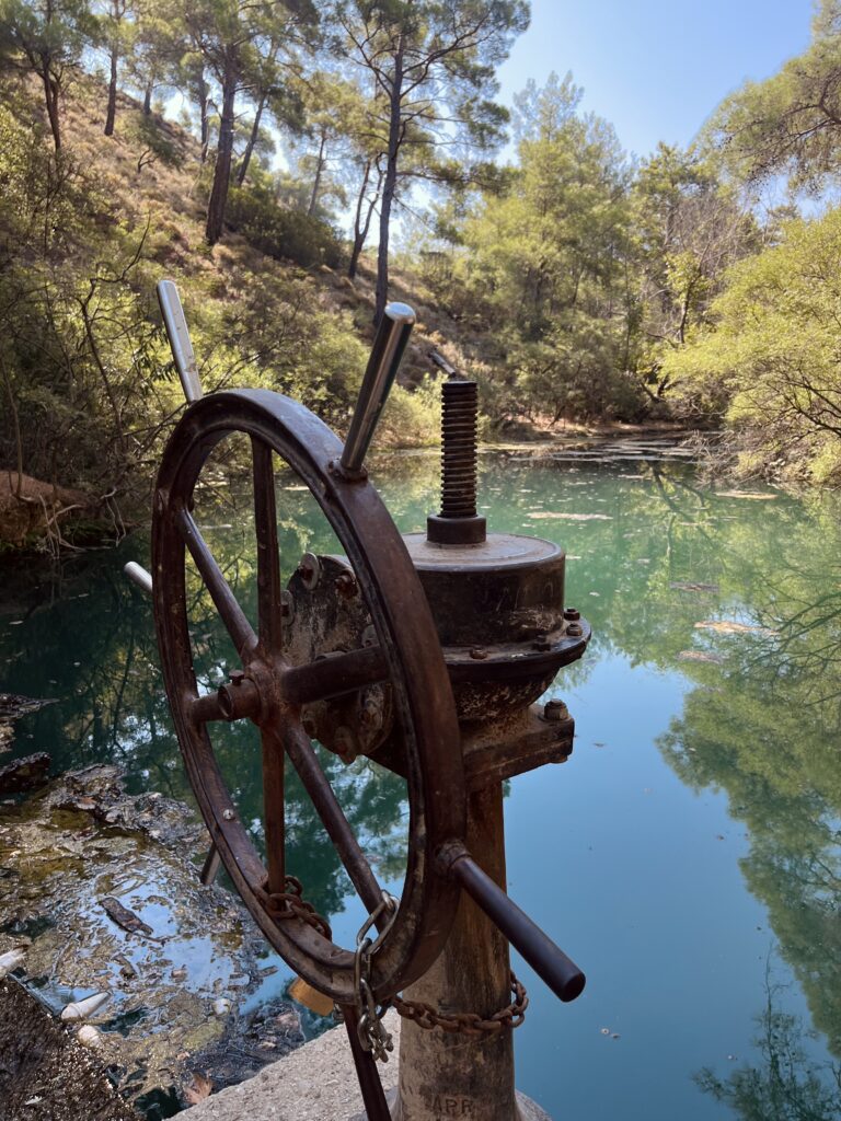 Seven Springs, Rodos