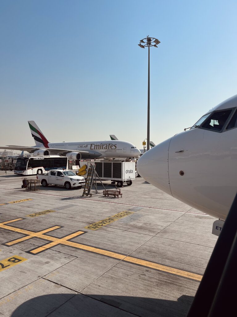 samoloty na lotnisku