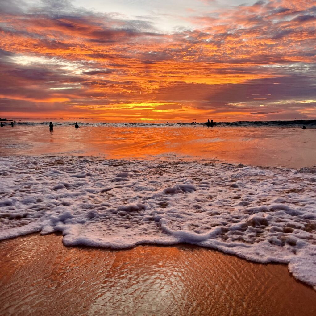 zachód słońca na Karon Beach